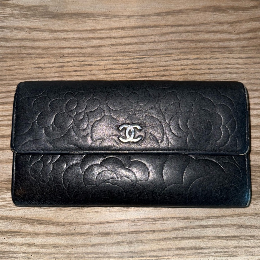 Chanel Authentic Camellia Embossed Long Flap Wallet Lambskin